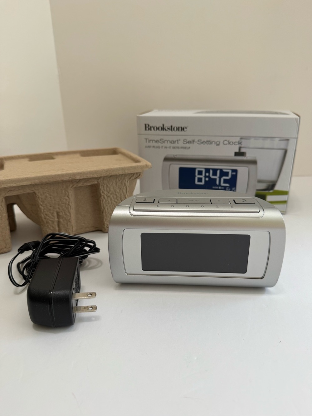 Brookstone 4511 TimeSmart Self-Setting Dual Alarm Clock AC Adapter Original Box